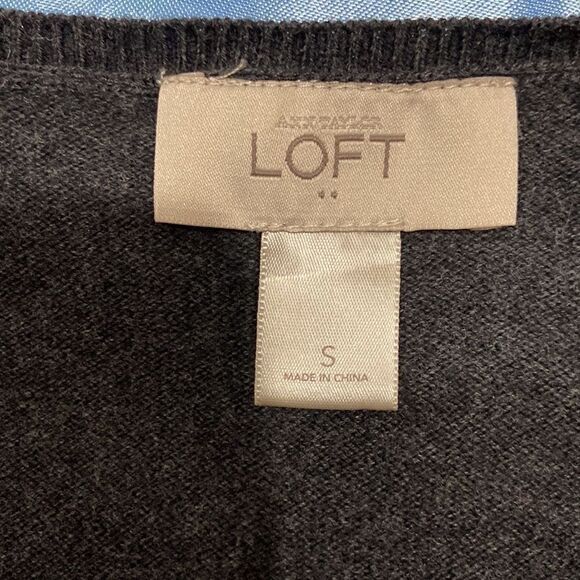 LOFT Charcoal Gray long sleeve Sweater size small - Picture 3 of 6